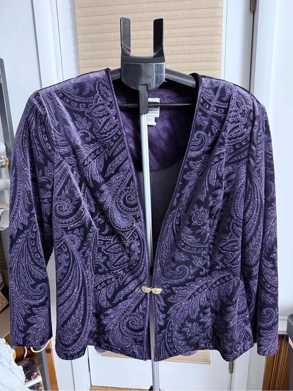 Vintage R&M Richards Purple Paisley Velvet Blazer gold tone rhinestone closure